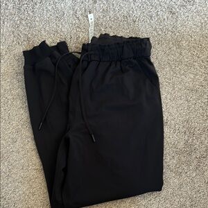 Lululemon black joggers- NWOT